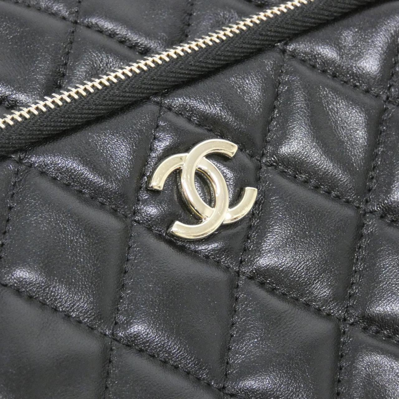 Chanel AS5156 Lambskin Shoulder Bag