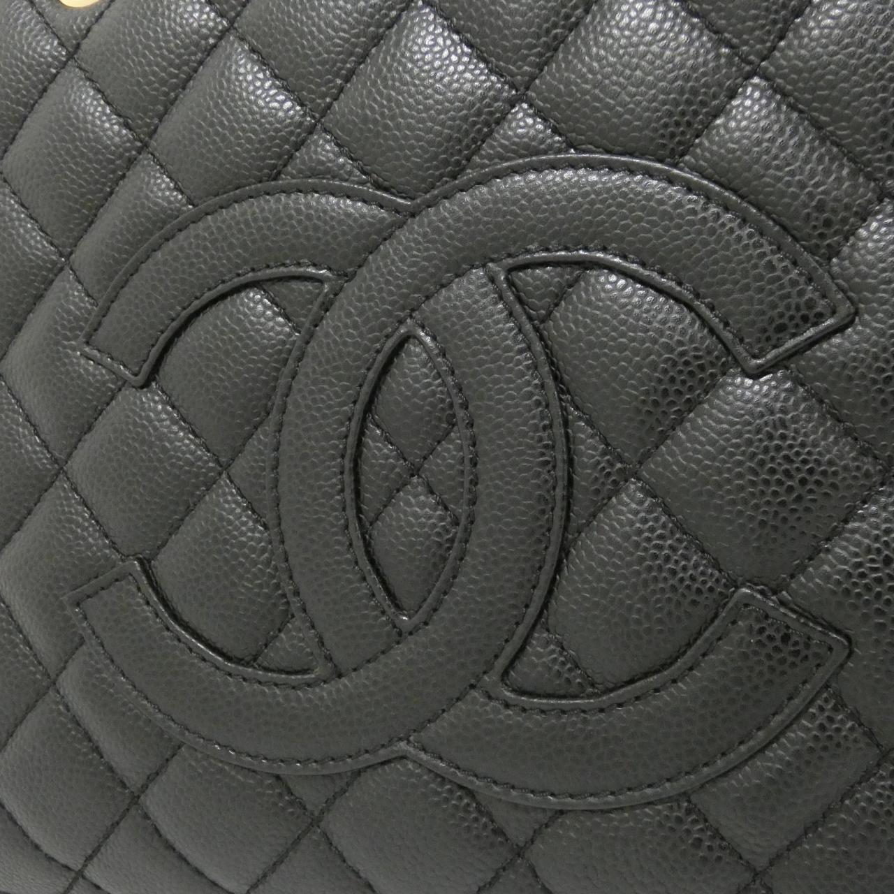 Chanel Caviar Skin Shoulder Bag
