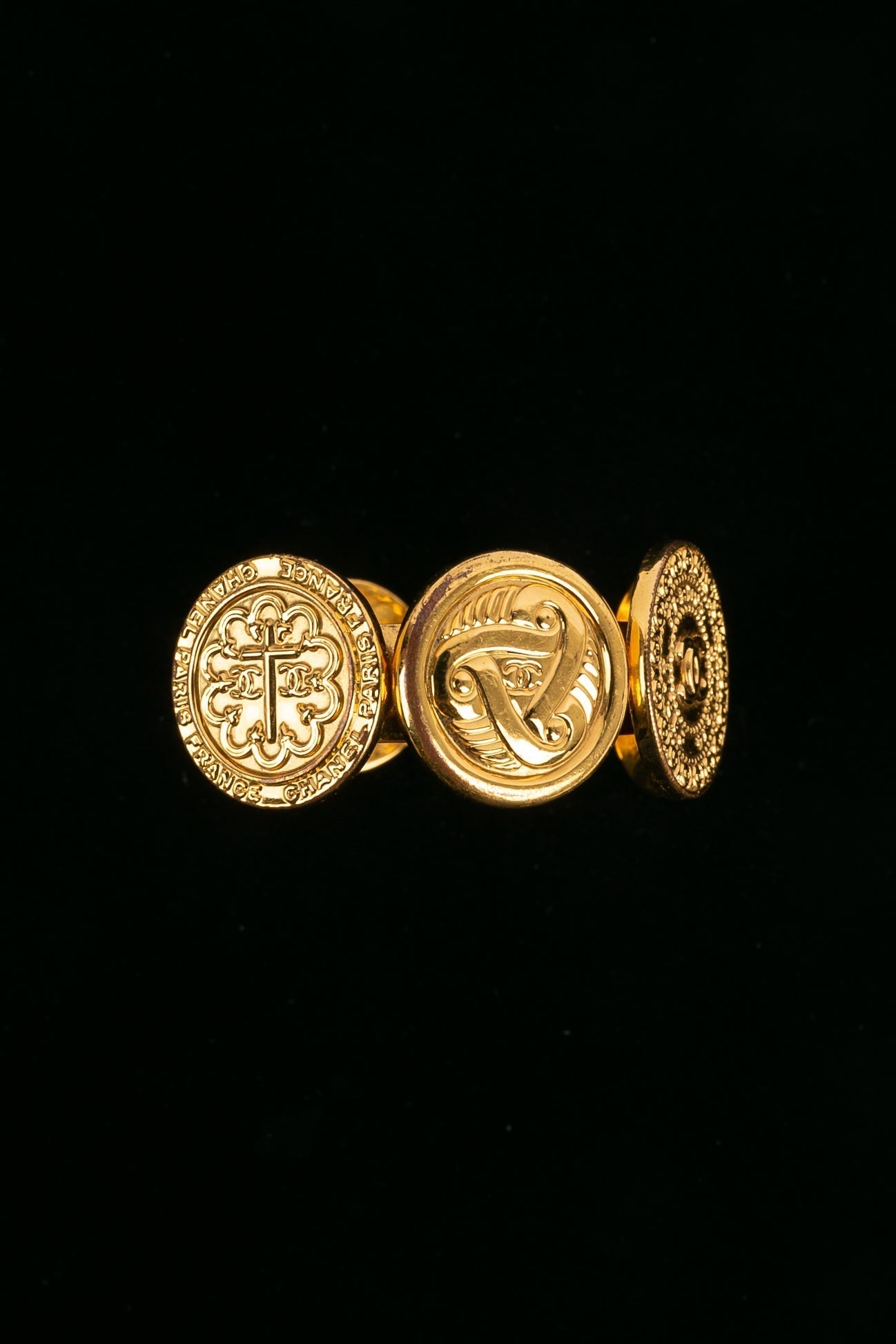 Bracelet doré Chanel