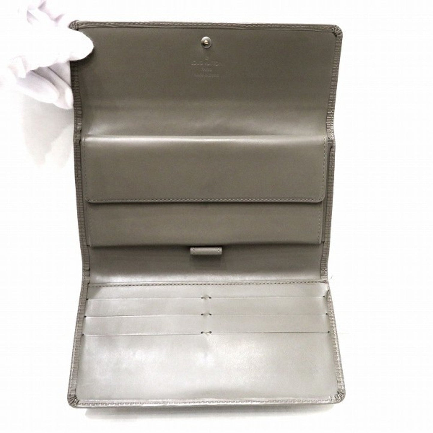 Louis Vuitton Epi Epi Leather Long Wallet (Bi-Fold)