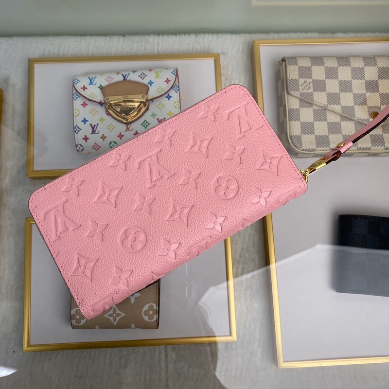 Louis Vuitton Luxury Bags 1821