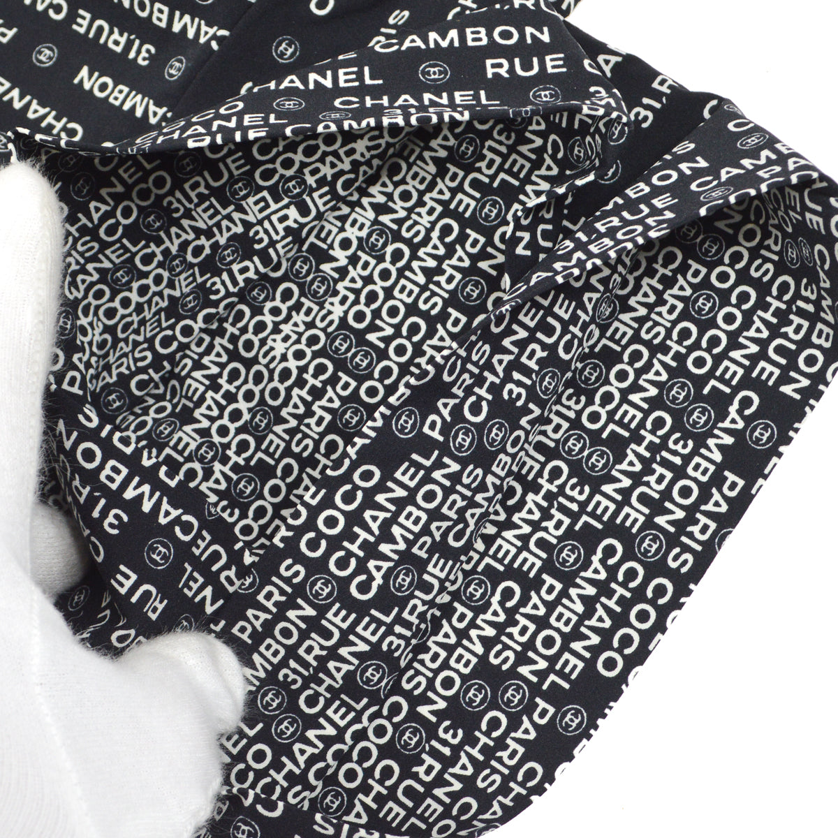Chanel 2009 Spring logo-print V-neck T-shirt #34