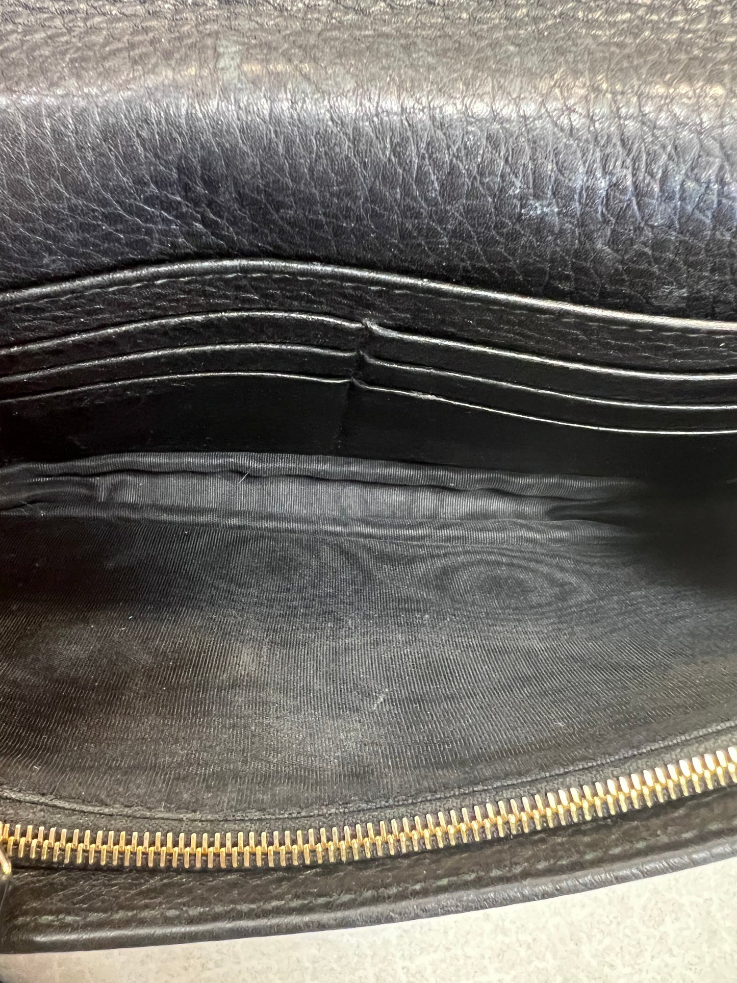 Crossbody Luxury Designer By Gucci Size: Small