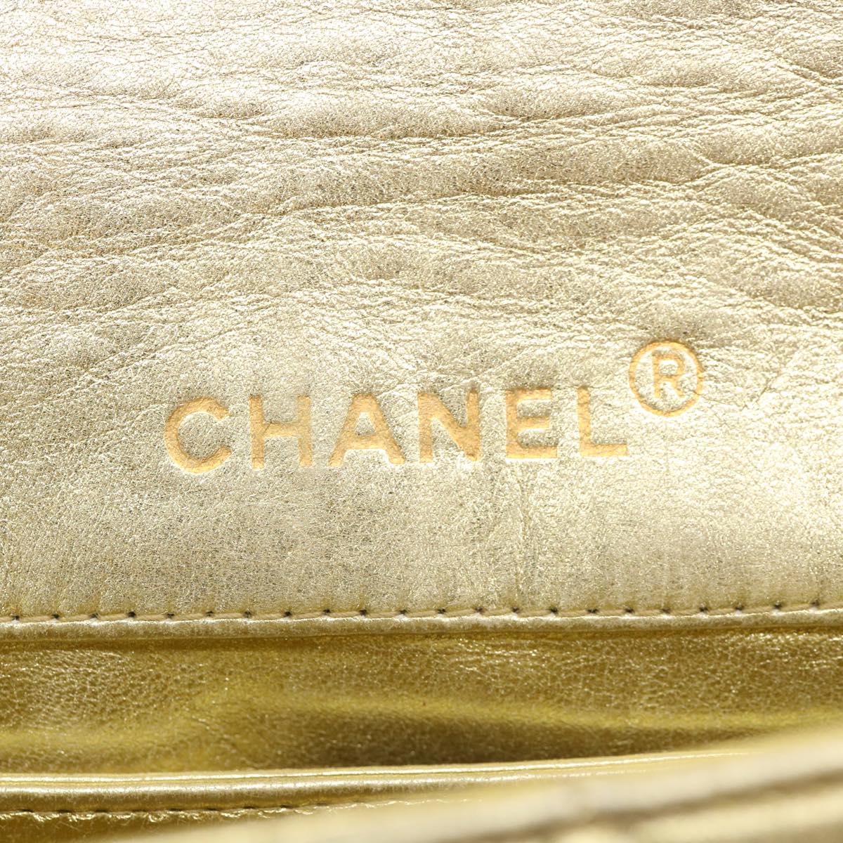 Top Quality Chanel Matelasse Turn Lock Chain Shoulder Bag Lamb Skin Gold CC Auth 31382A