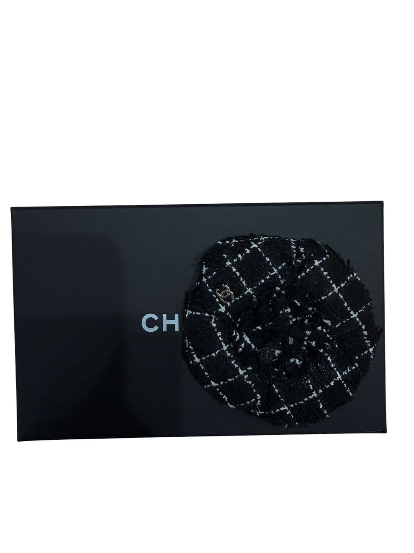 Chanel - broche camélia