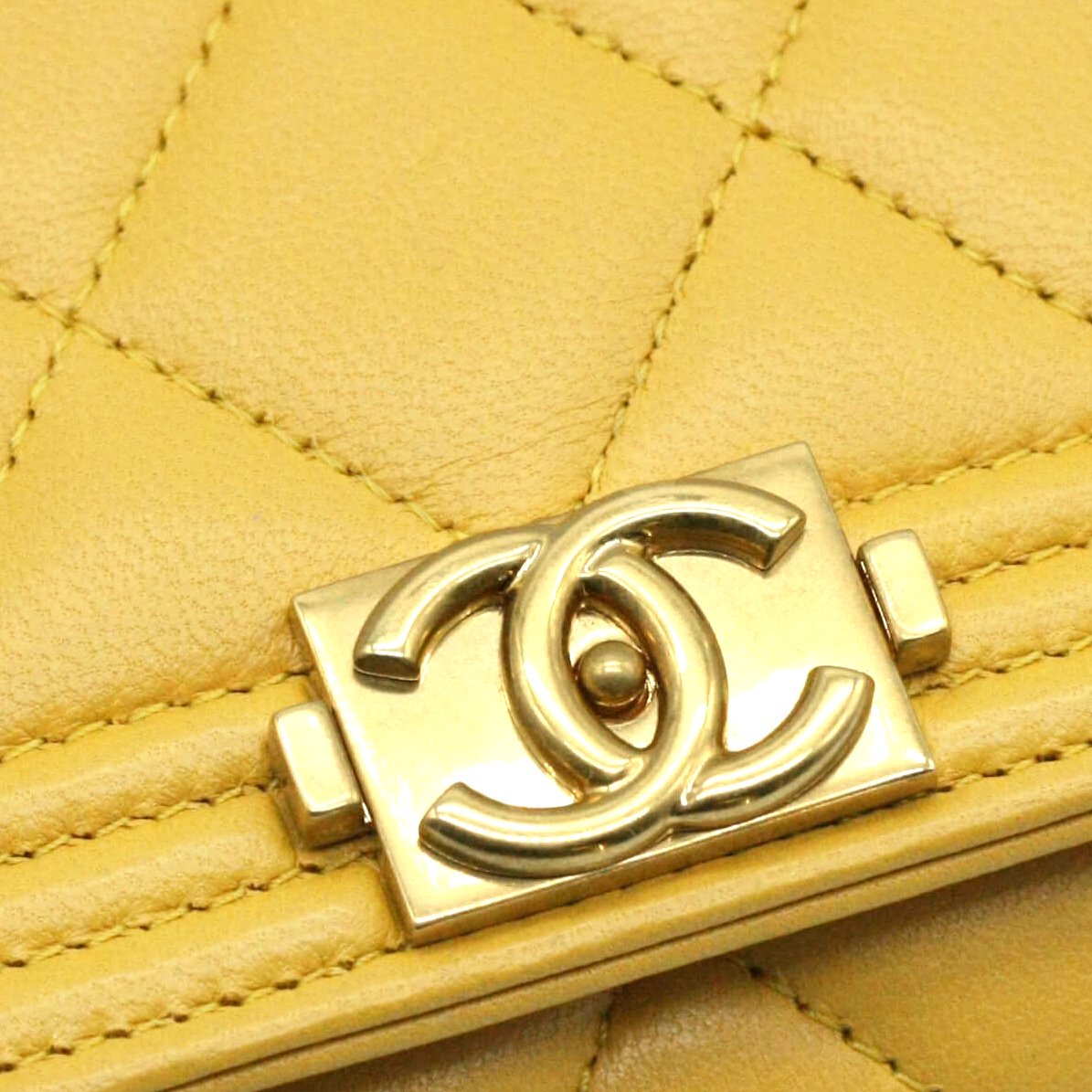 Chanel Boy Wallet On Chain