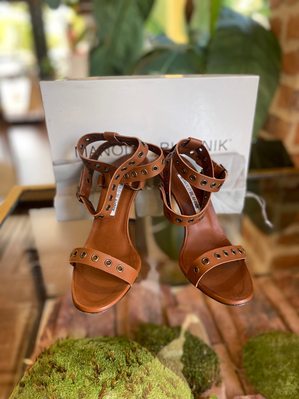 MANOLO BLAHNIK Brown Rivet Sandals Sz 36