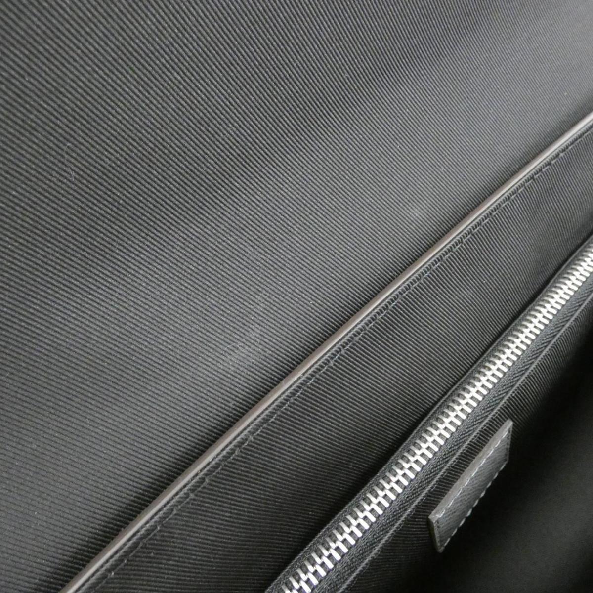 Louis Vuitton Taiga Flap Messenger M30808 Shoulder Bag