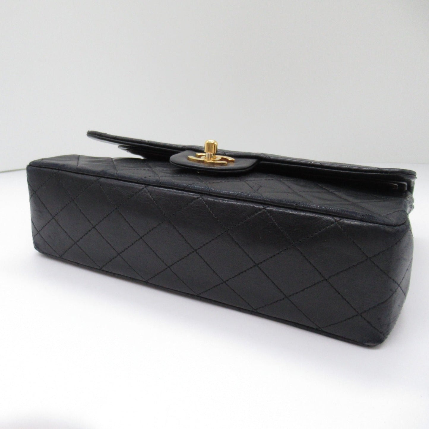 Chanel Double Flap Chain Shoulder Shoulder Bag Black A01112