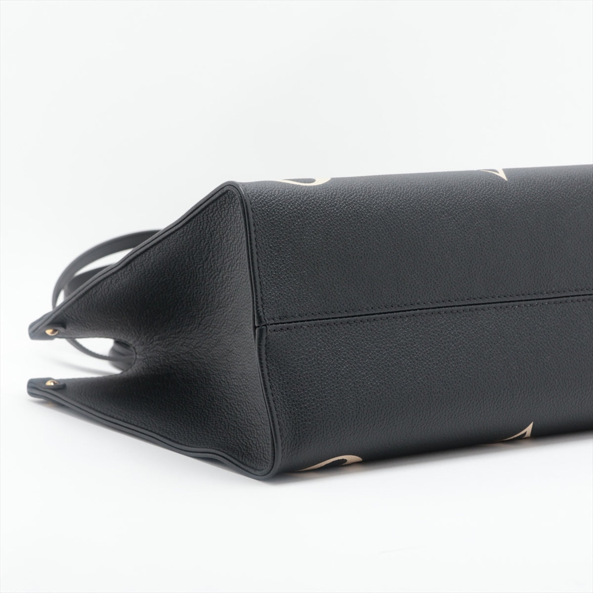 Louis Vuitton Monogram Emplant On The Go MM M45495