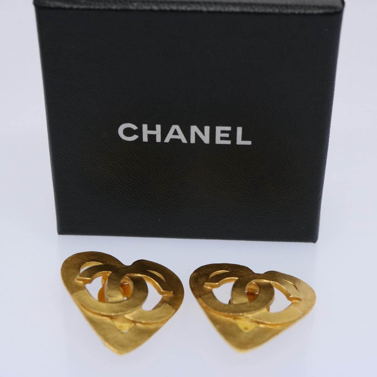 Top Quality Chanel heart Earring Gold Tone CC Auth 60077A