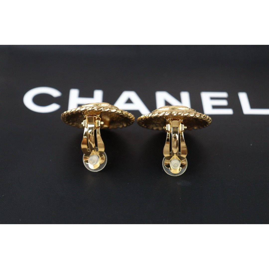 Very Good ( Rank A) |CHANEL Coco Mark Gold 24 Plated Earrings |Y24080206