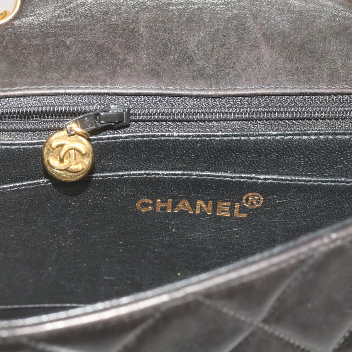 Top Quality Chanel Diana Matelasse Chain Shoulder Bag Leather Black CC Auth 66875
