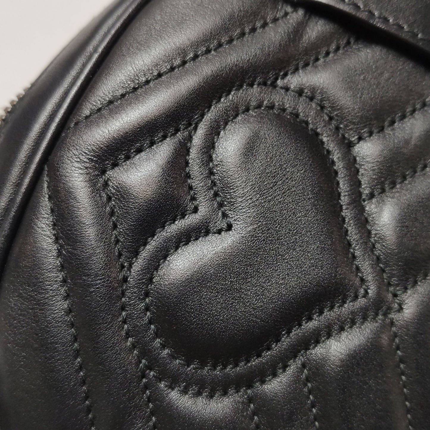 Gucci GG Marmont Small Leather V-stitch Quilted GG Logo Waist Bag Chest Bag
