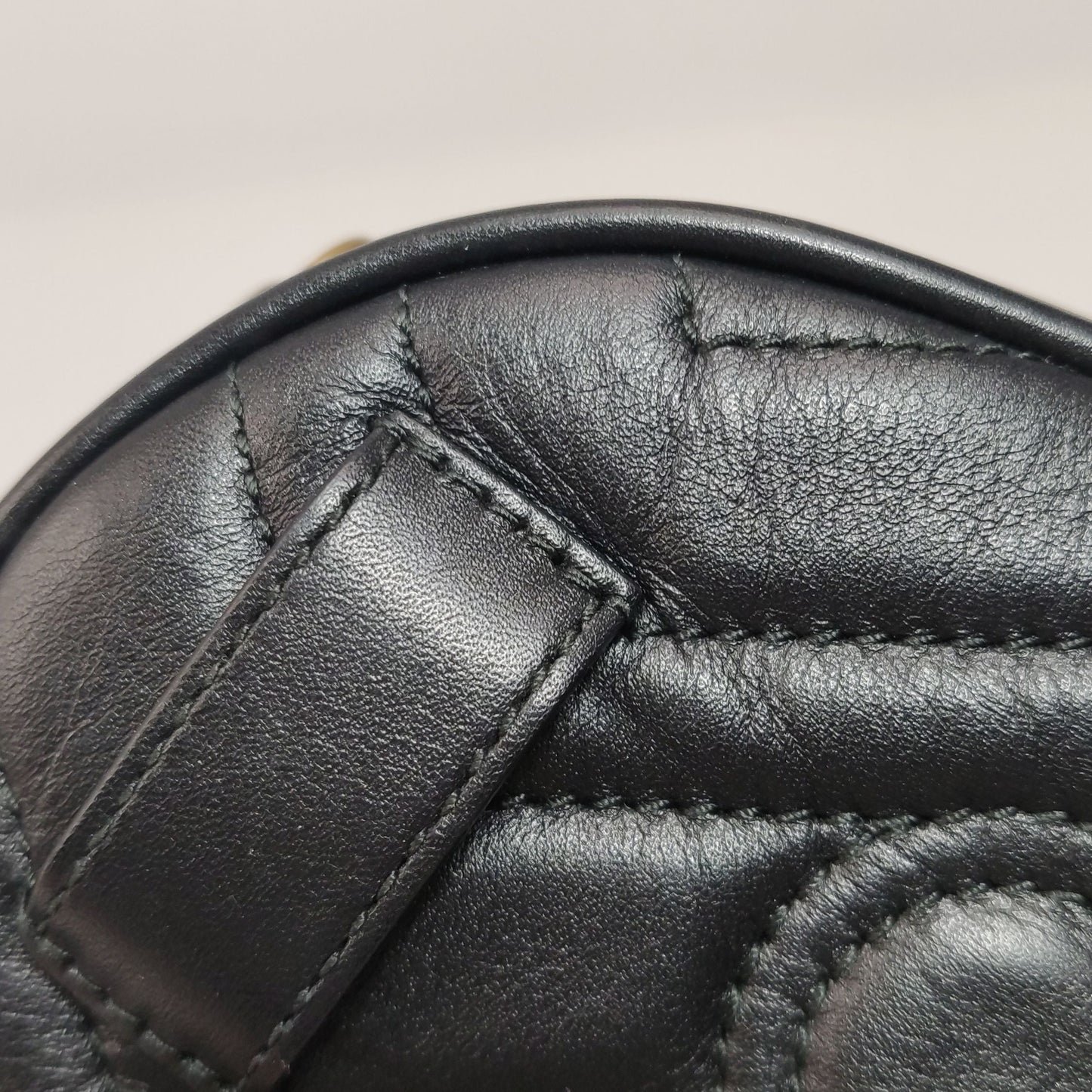 Gucci GG Marmont Small Leather V-Pattern Quilted Double G Logo Waist Bag Chest Bag