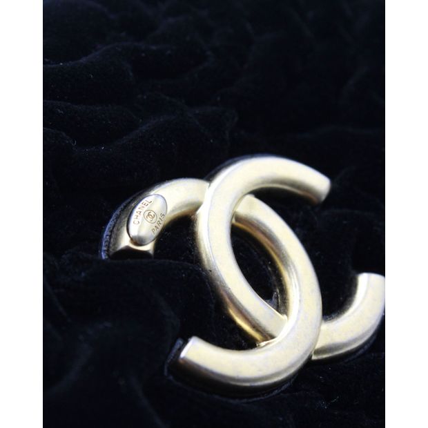 CHANEL Two-Way Chain Camellia Shoulder Bag in Black Velvet