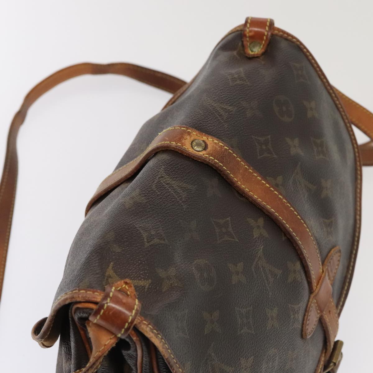 LOUIS VUITTON Monogram Saumur 30 Shoulder Bag M42256 LV Auth 75860
