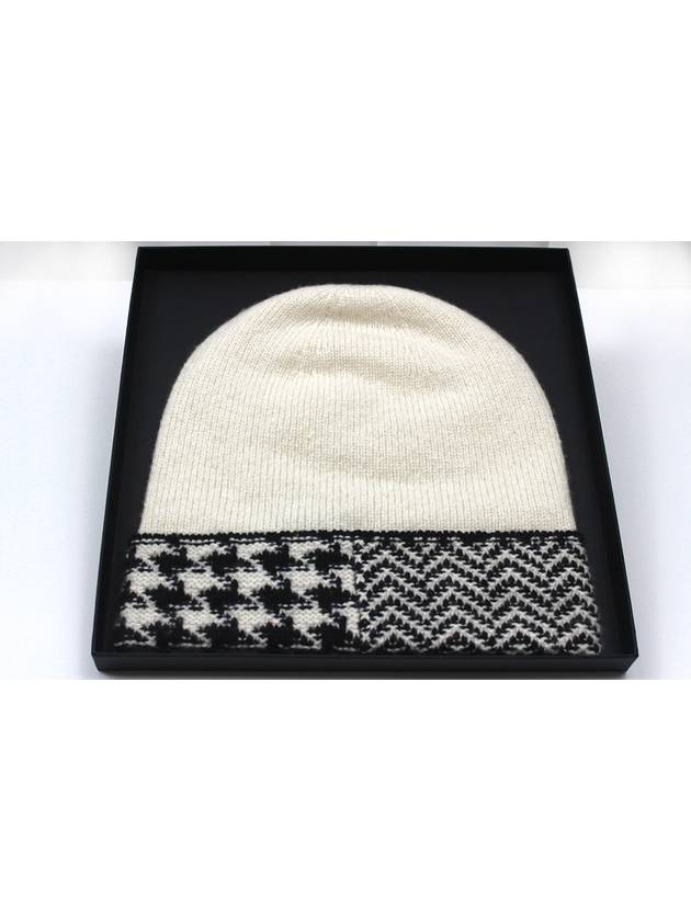 Hound Check CC Logo Cashmere Ivory Beanie AA8624 Chanel