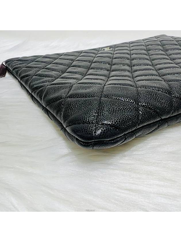 Classic Caviar Clutch Bag No 24 Chanel