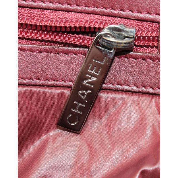 CHANEL Vintage Cocoon Bowling Bag in Black Nylon