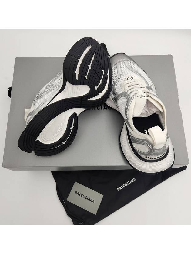 Luxury Balenciaga circuit sneakers black
