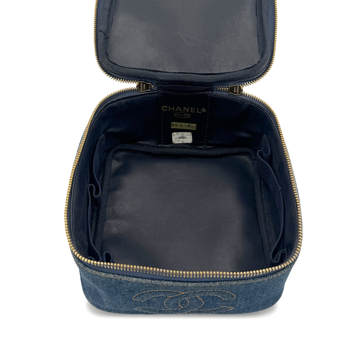 CHANEL VINTAGE VANITY HAND BAG BLUE DENIM 90273078