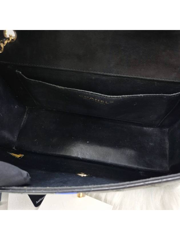 Patent chain cross bag black Chanel