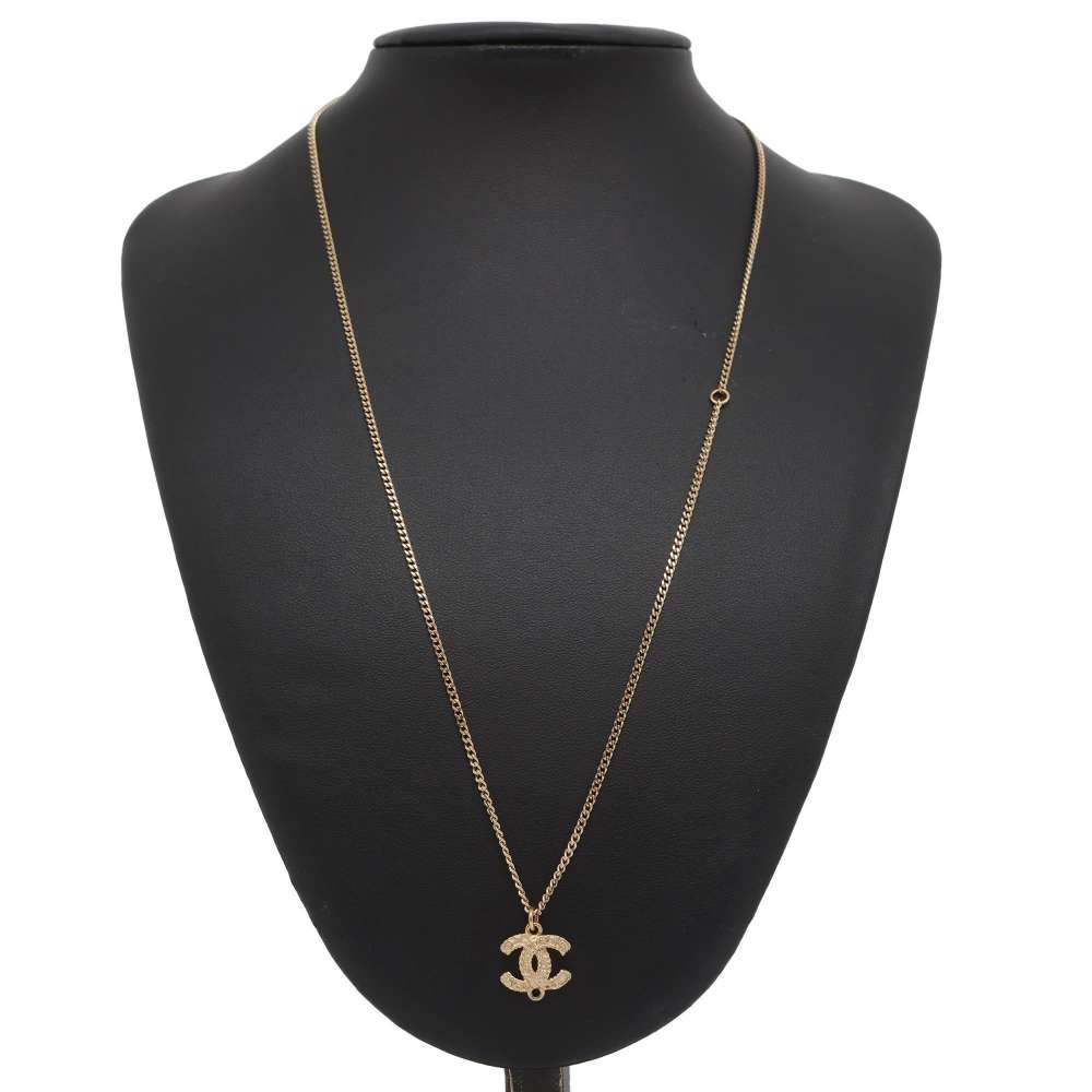 CHANEL CC Logo Necklace Gold Metal