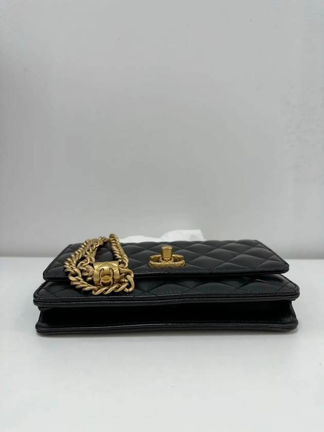 Season Chain WOC Lambskin Black Gold AP3043 Chanel