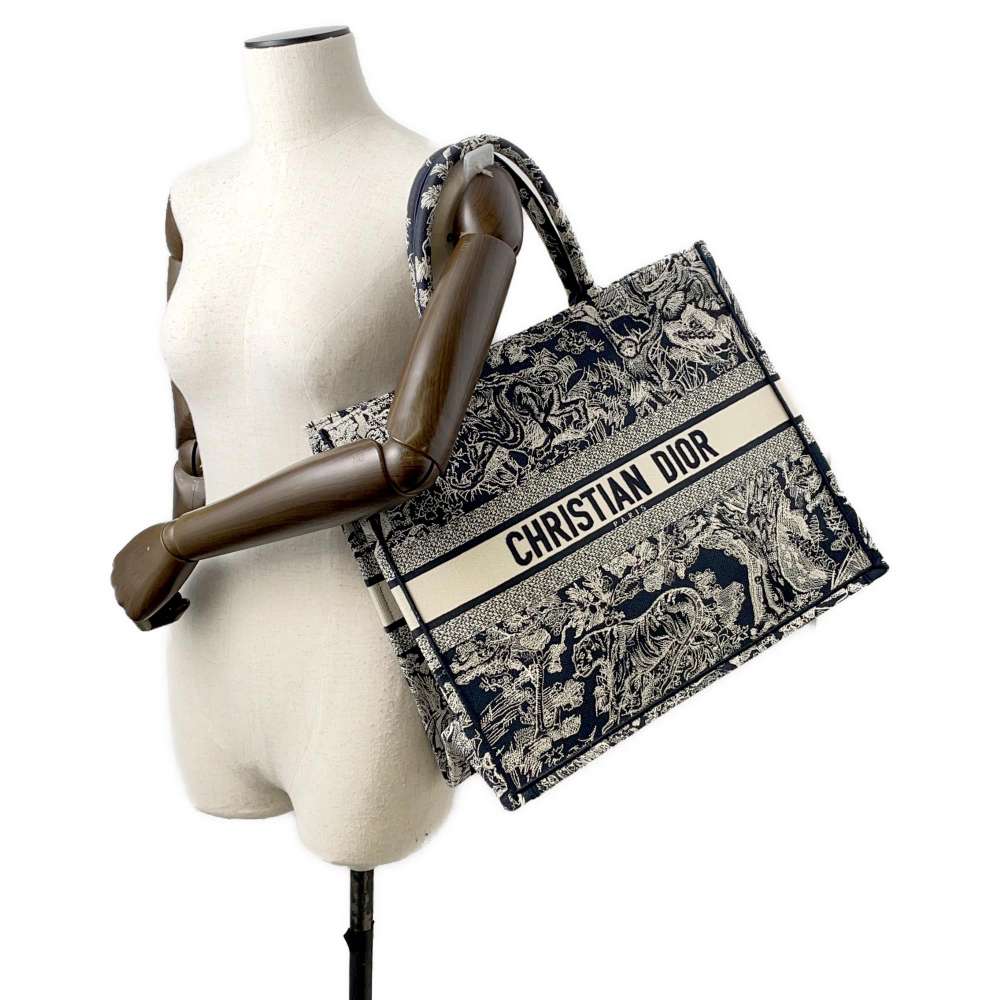 Dior Book Tote Reverse Toile de Jouy Embroidery Navy/White M1286ZRGO Canvas Size Large