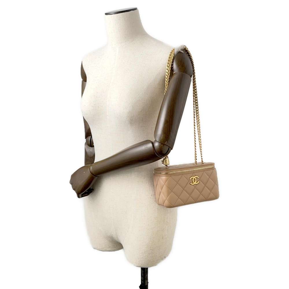 CHANEL Matelasse WChain Vanity Case Beige AP3044 Lambskin