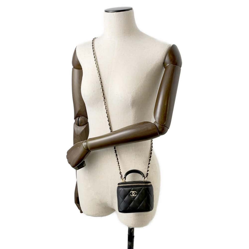 CHANEL Matelasse Small Vanity Black AP2198 Lambskin