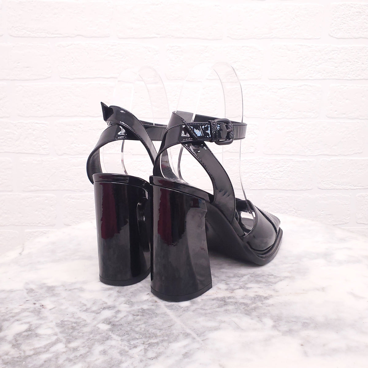 BOTTEGA VENETA BLACK PATENT HEELS - SIZE 36.5