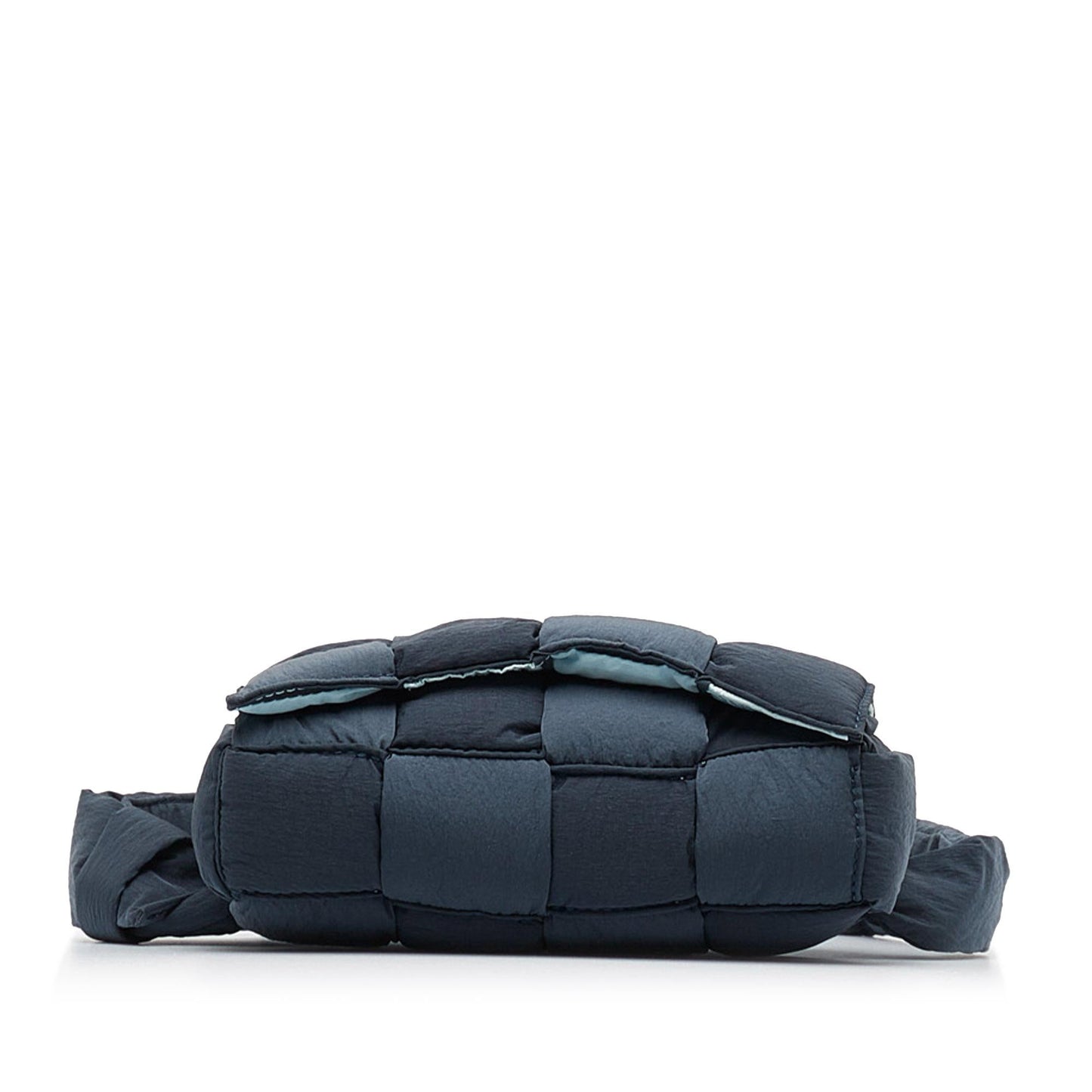 Luxury Bottega Veneta Padded Tech Cassette Crossbody (SHG-e9rzUL)