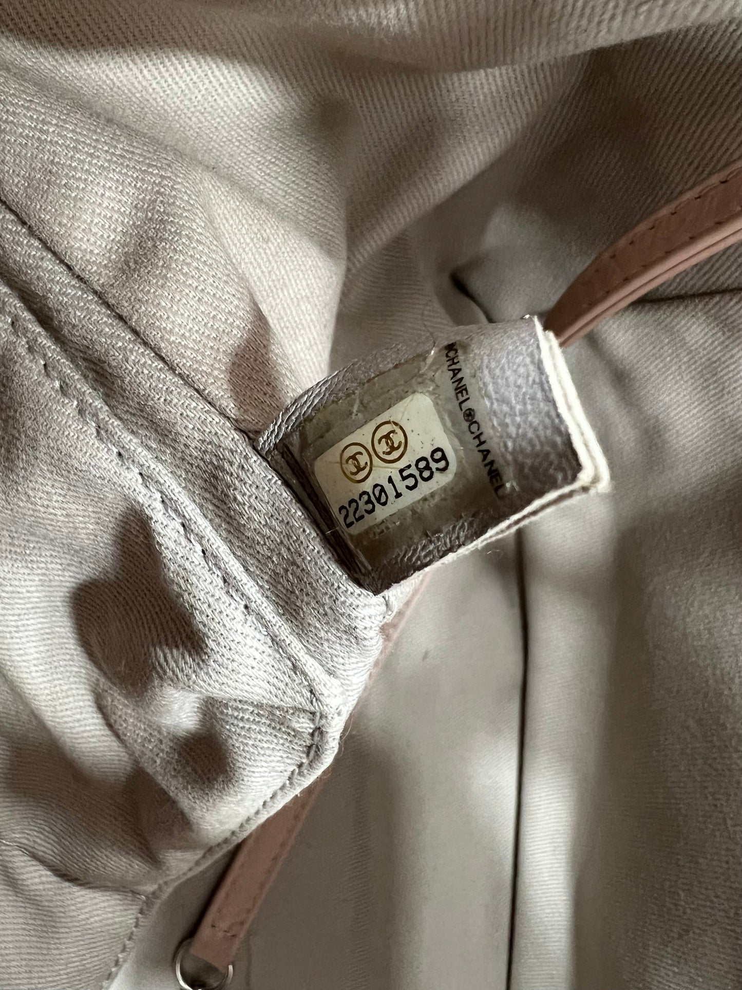 CHANEL GLAZED CALFSKIN LEATHER DEAUVILLE TOTE BAG IN PINK