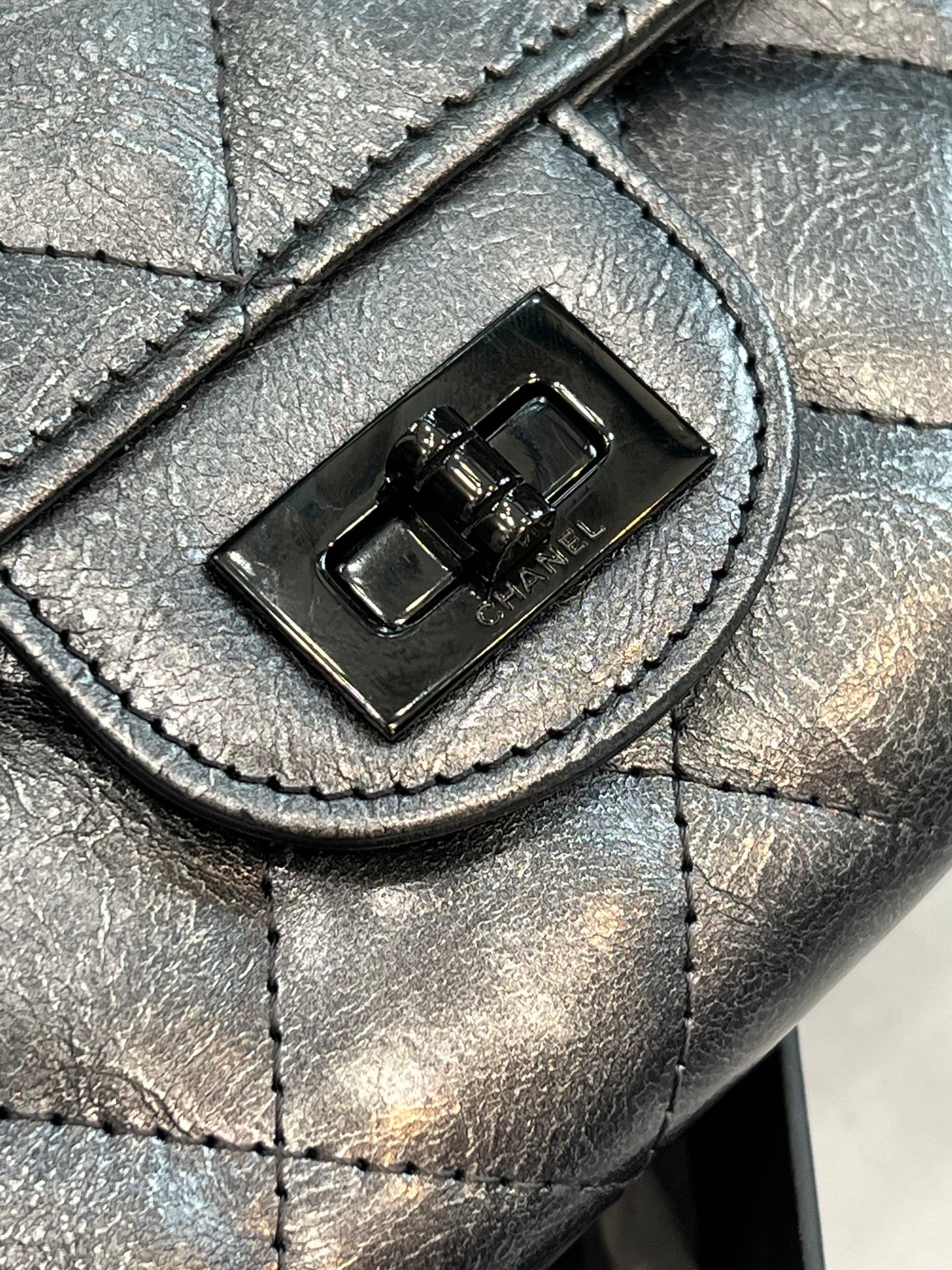 CHANEL METALLIC AGED CALFSKIN LEATHER QUILTED 2.55 REISSUE WALLET