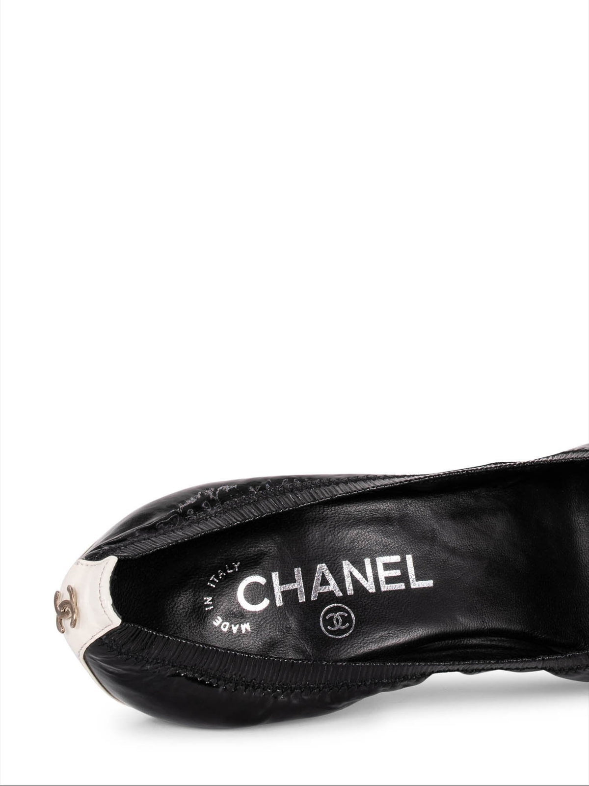 Chanel Patent Leather CC Logo Pumps Black White