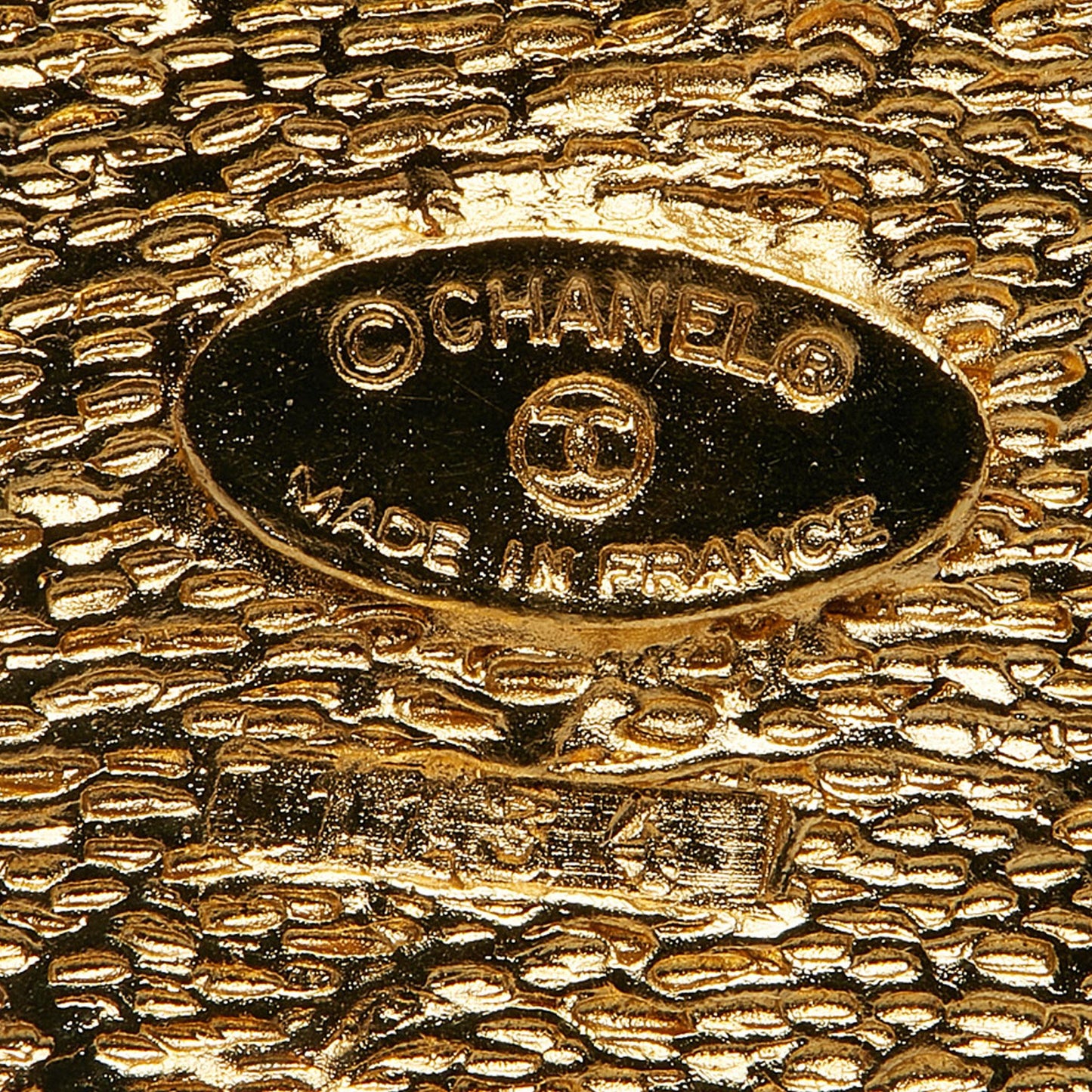 Chanel CC Brooch (SHG-tY33O7)