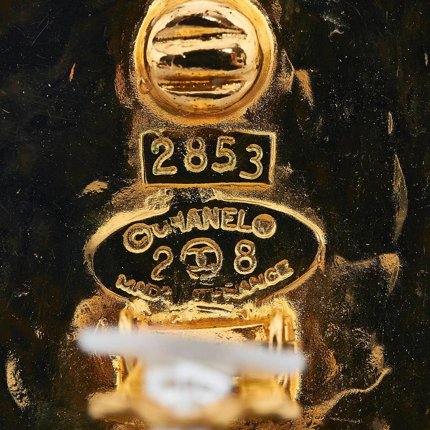 Chanel CC Clip-On Earrings (SHG-5otTcM)