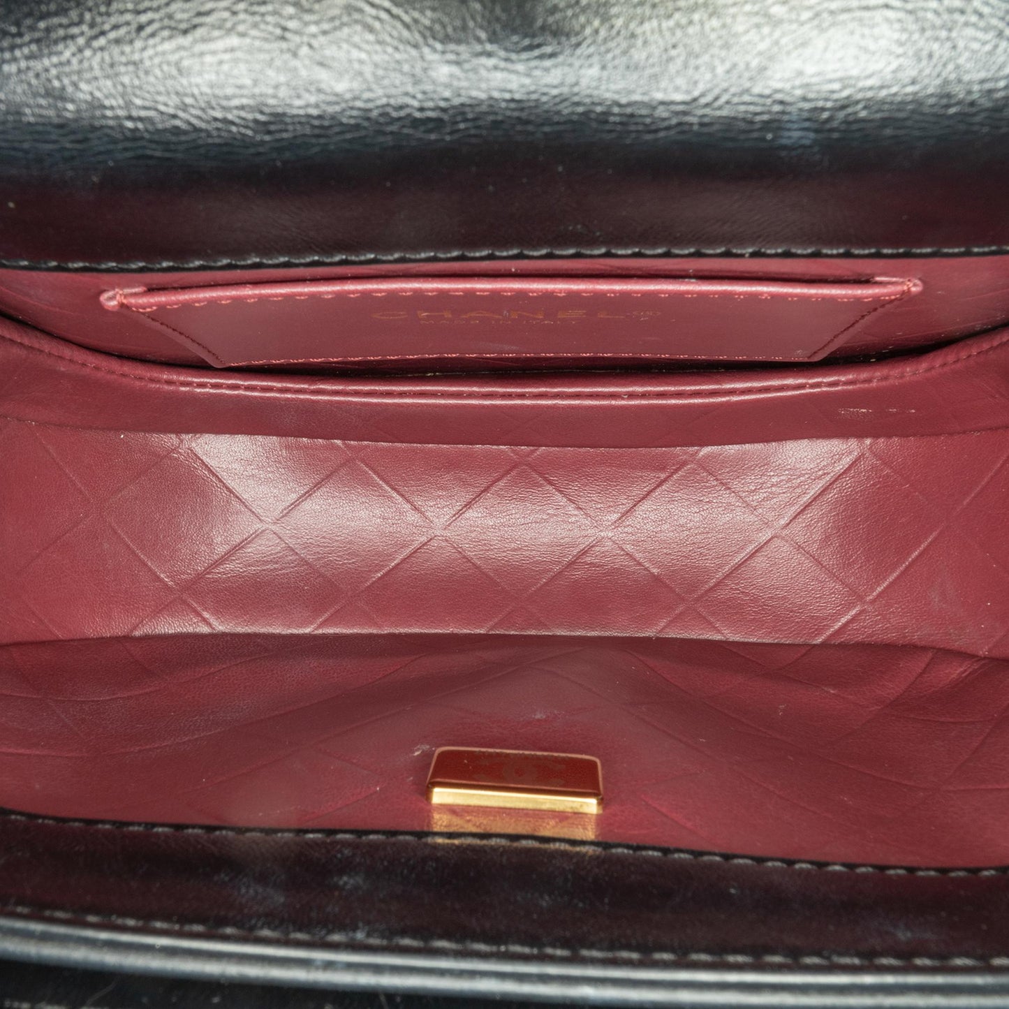 Chanel CC Quilted Calfskin Round Moon Messenger Flap (SHG-yErlrj)
