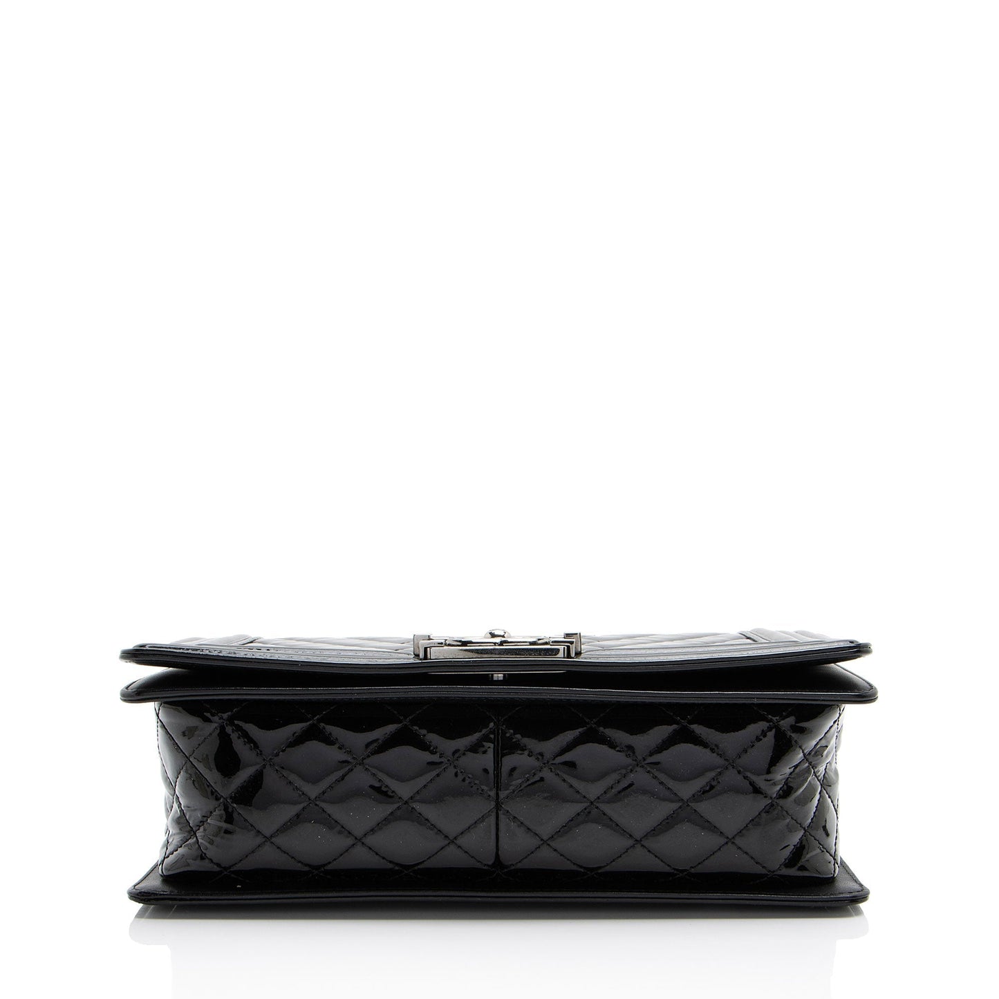 Chanel Chevron Patent Leather Old Medium Boy Bag (SHF-2P3jRA)