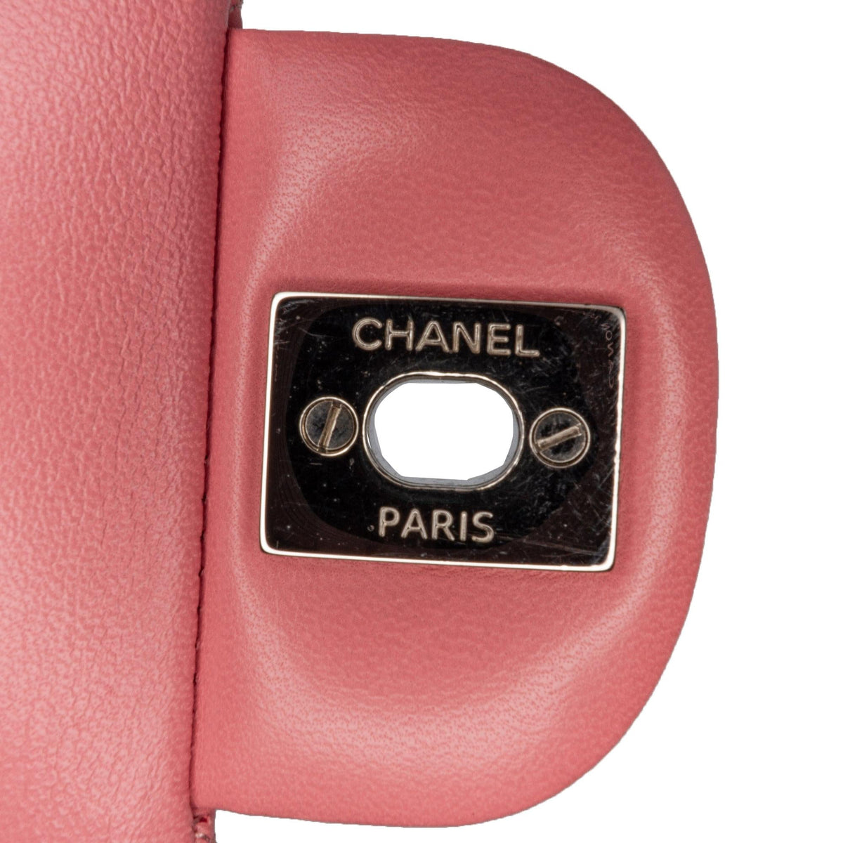 Chanel Medium Classic Lambskin Double Flap (SHG-lwJYDO)