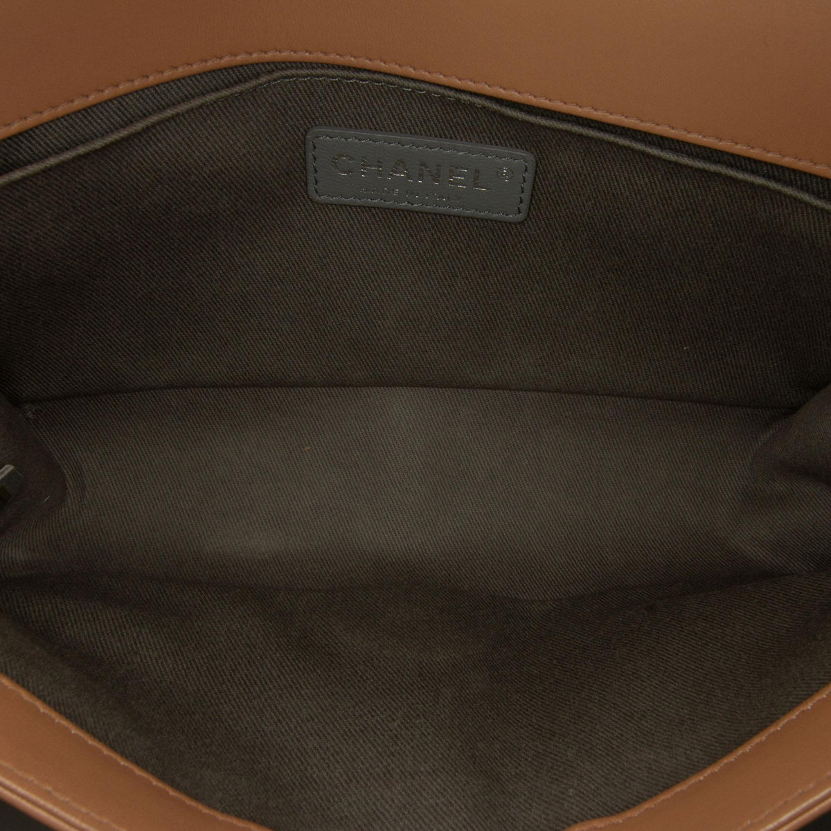 Chanel Medium Lambskin Boy Flap Bag (SHG-12u1uJ)