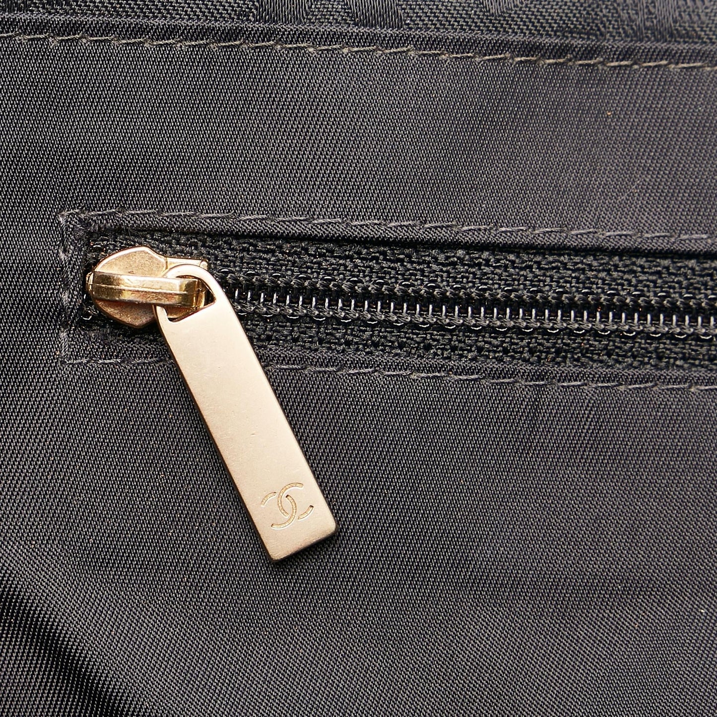 Chanel New Travel Line Tote (SHG-35246)