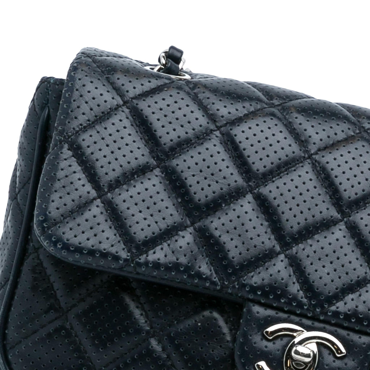 Chanel Perforated Classic Mini Rectangular Flap (SHG-y2Z0bs)