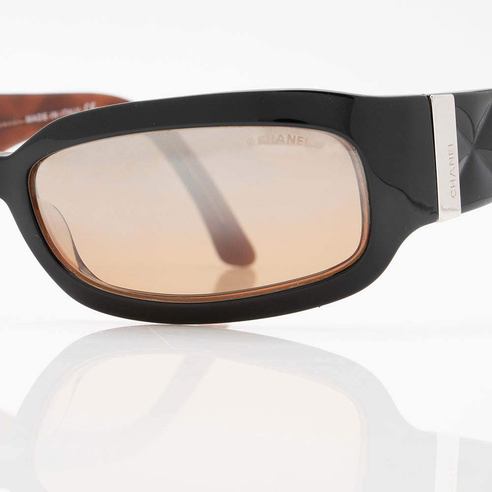 Chanel Quilted Oval Sunglasses (SHF-17276)