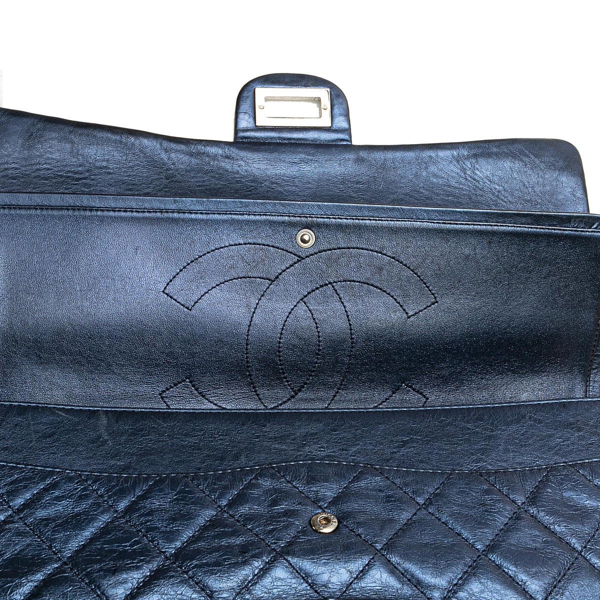 Chanel Reissue 2.55 Aged Metallic Calfskin Flap 226 (SHG-UERrb6)