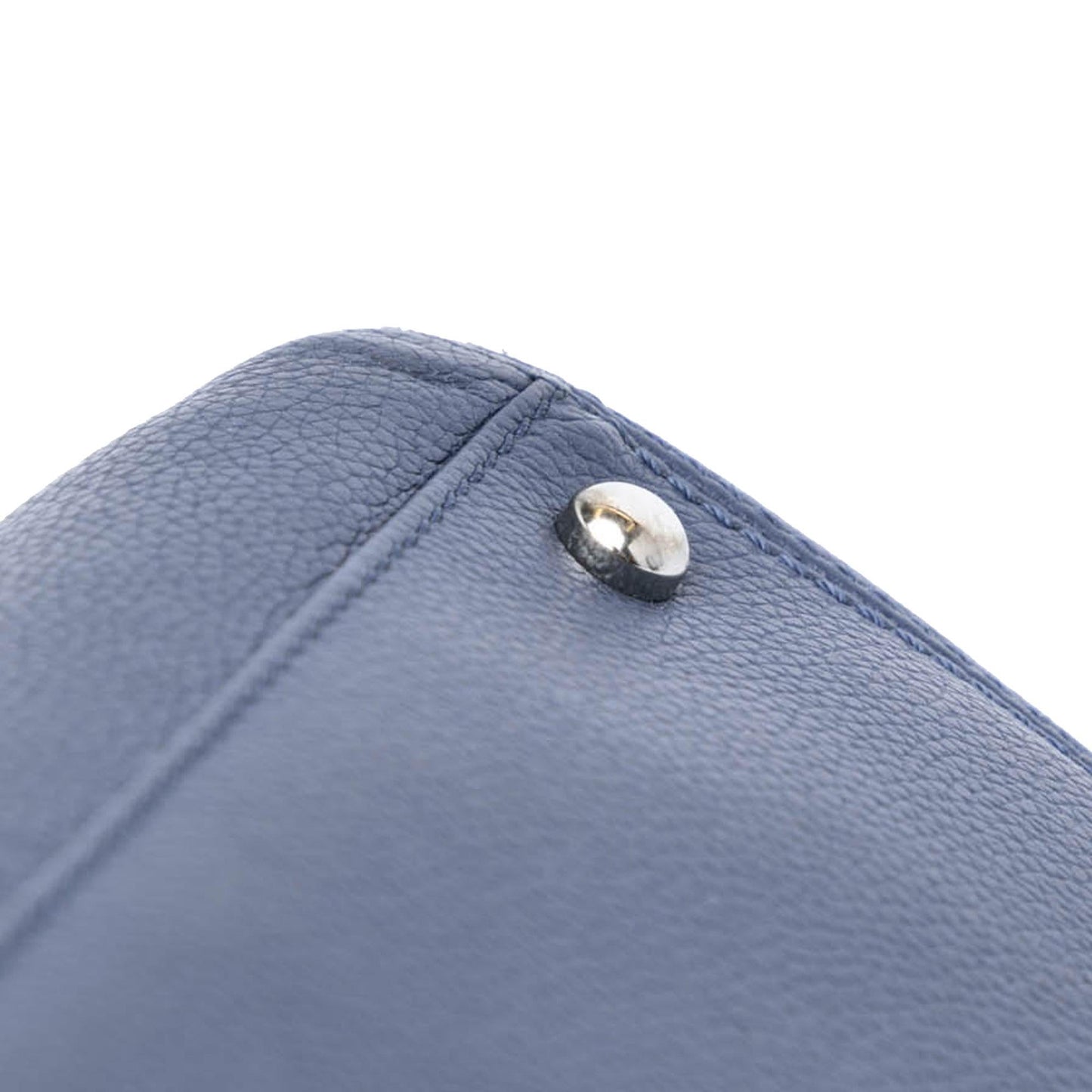 Chanel Small Calfskin Executive Cerf Tote (SHG-nw1nbQ)