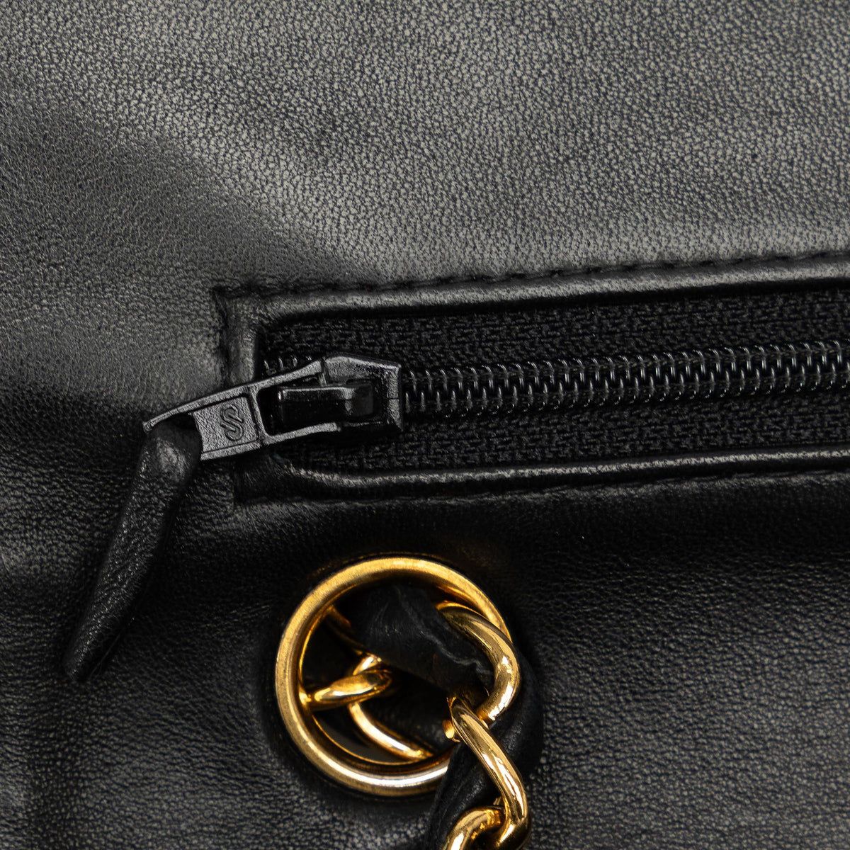 Chanel Small Classic Lambskin Double Flap (SHG-asIK7n)