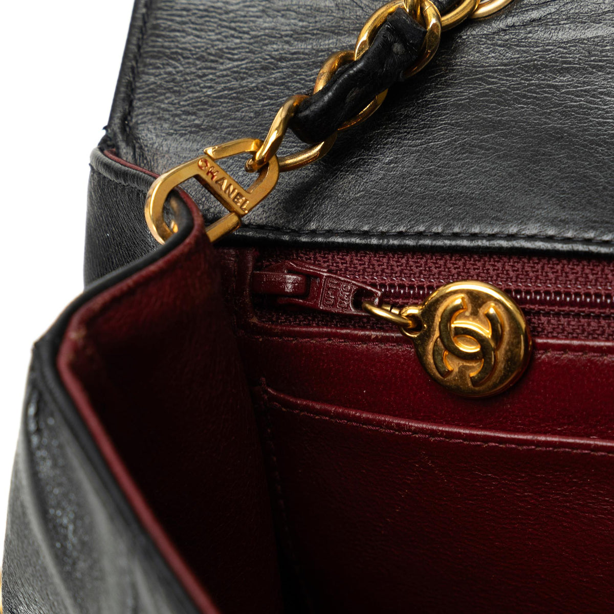 Chanel Small Lambskin Diana (SHG-eN7gJW)